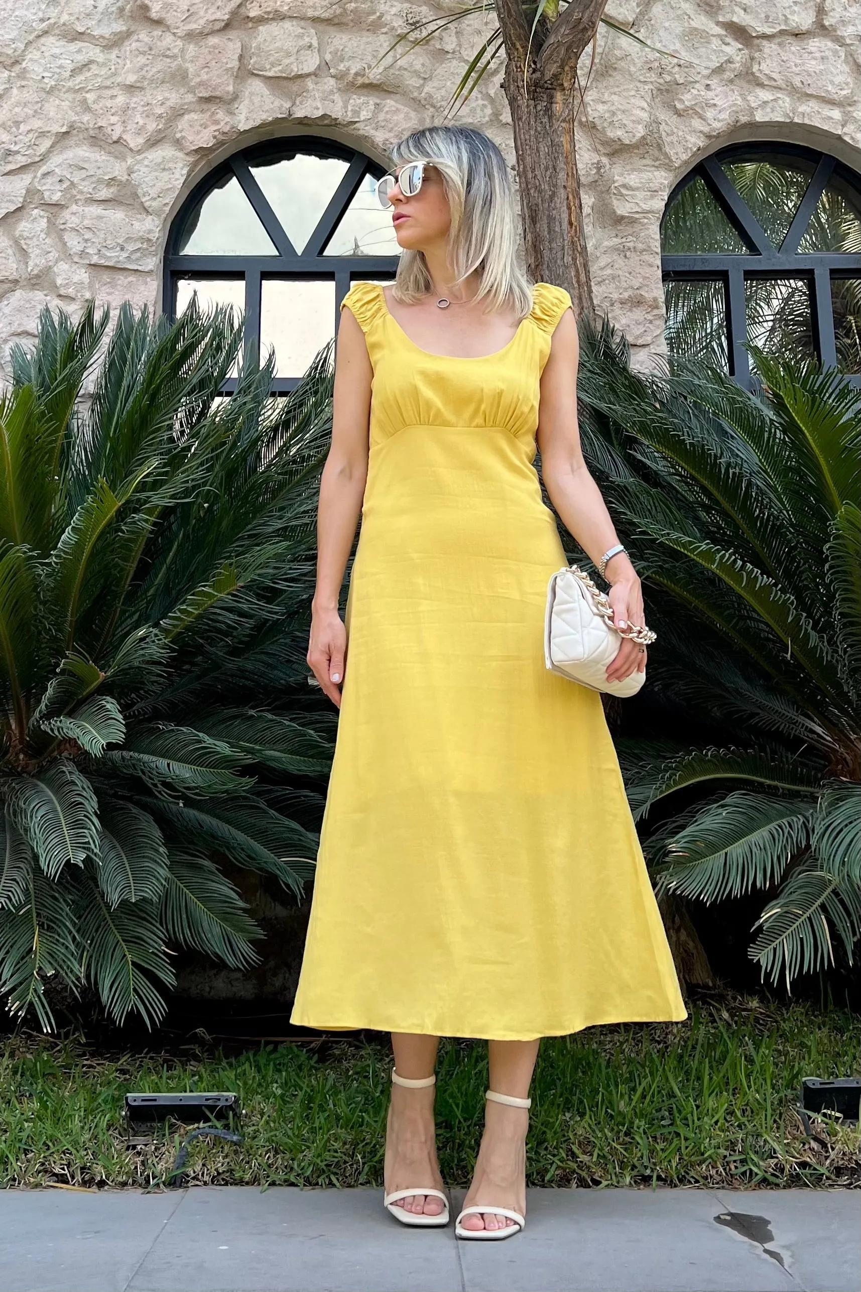 VESTIDO CORTE ALTO