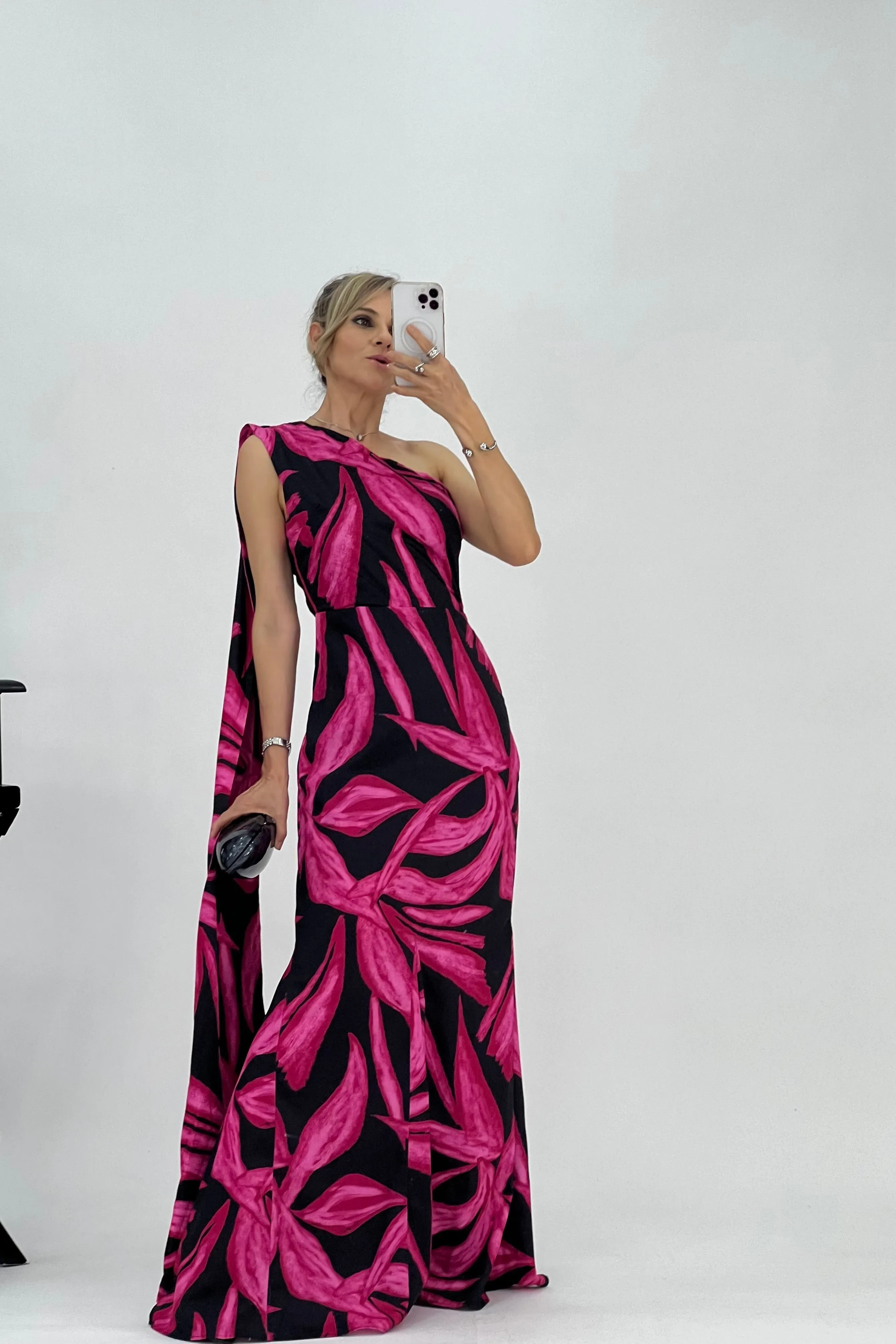 VESTIDO HOJAS UN HOMBRO