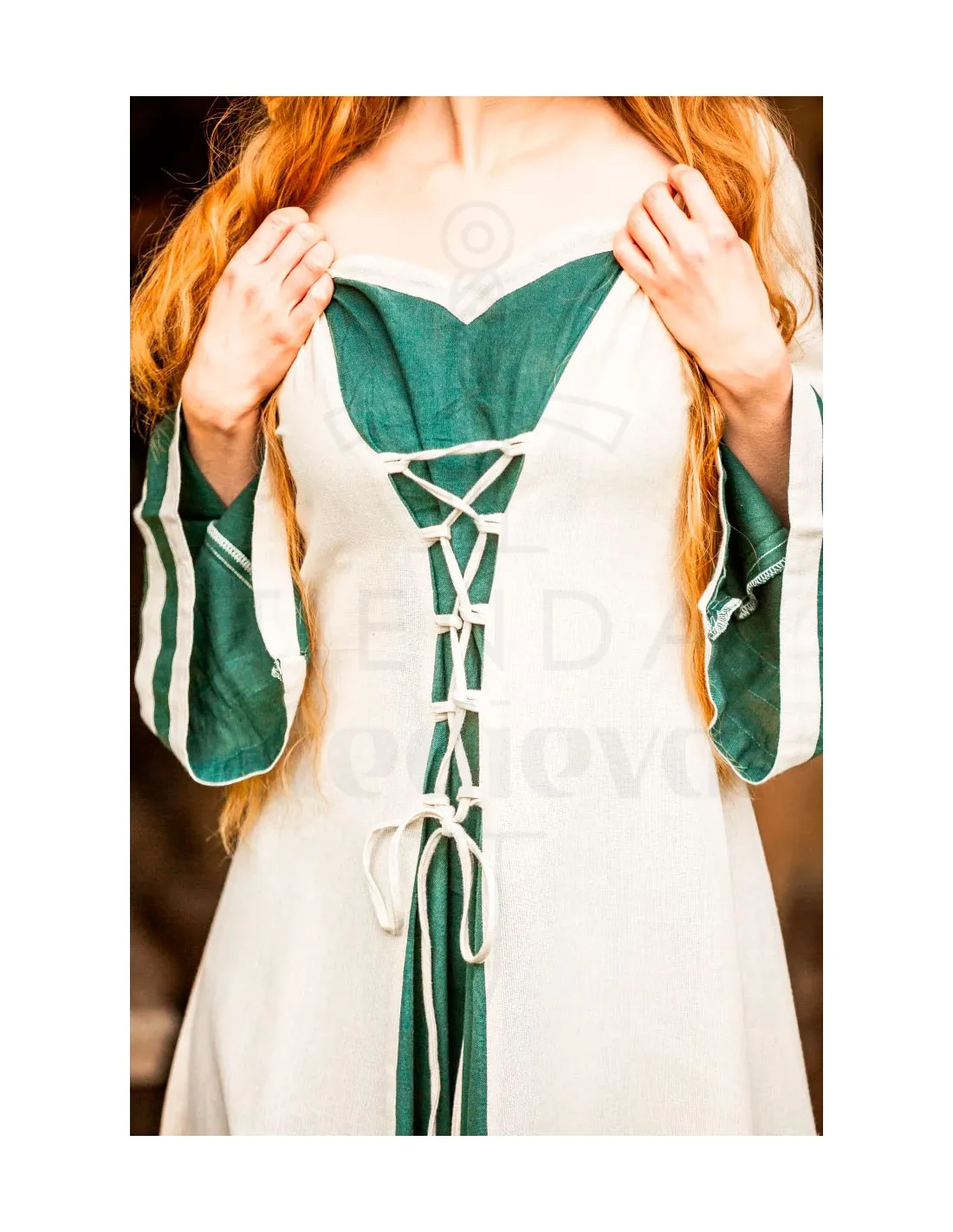 VESTIDO MEDIEVAL MODELO DOROTHEA, COLOR NATURALVERDE