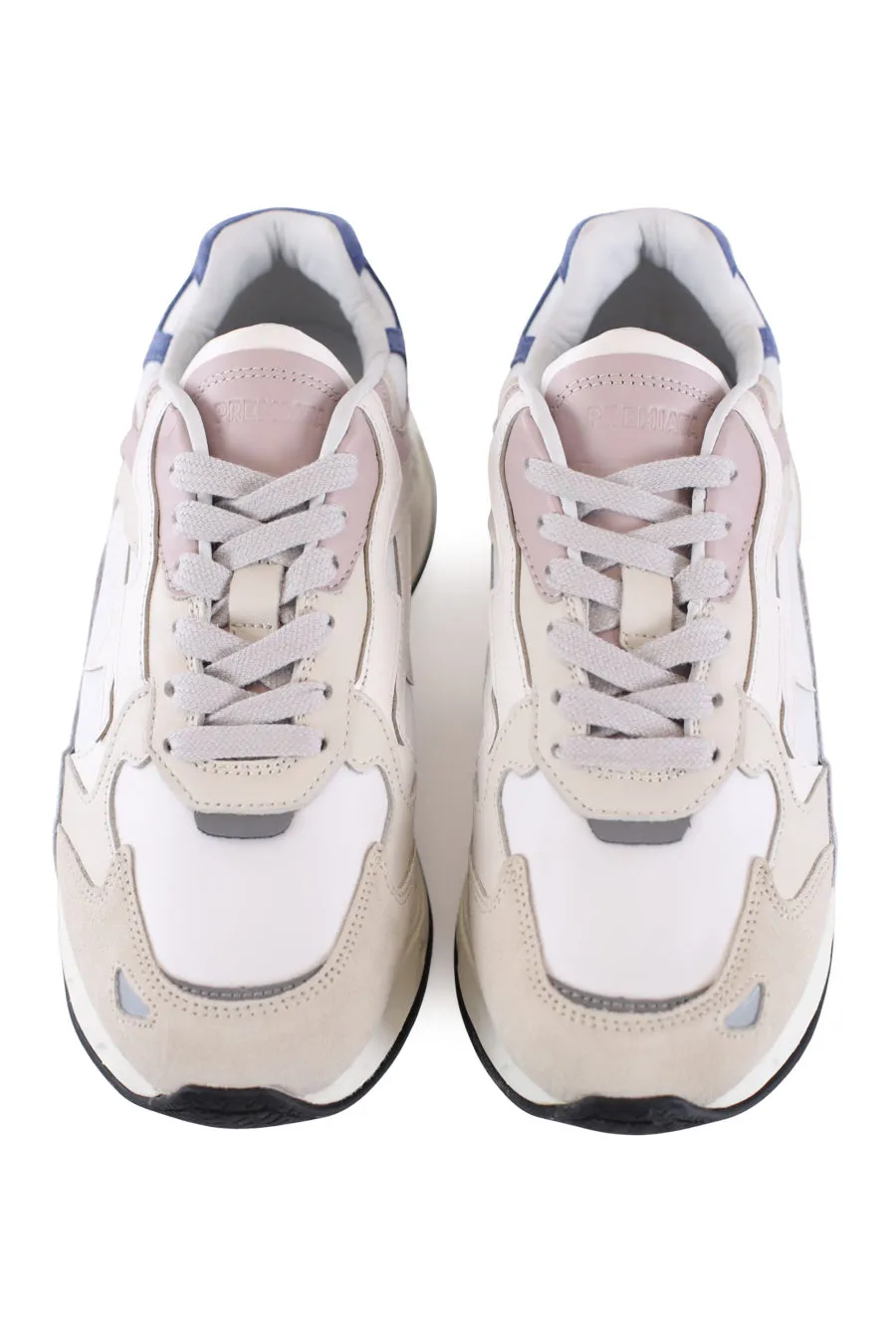 Zapatillas beige con detalles de colores pastel 