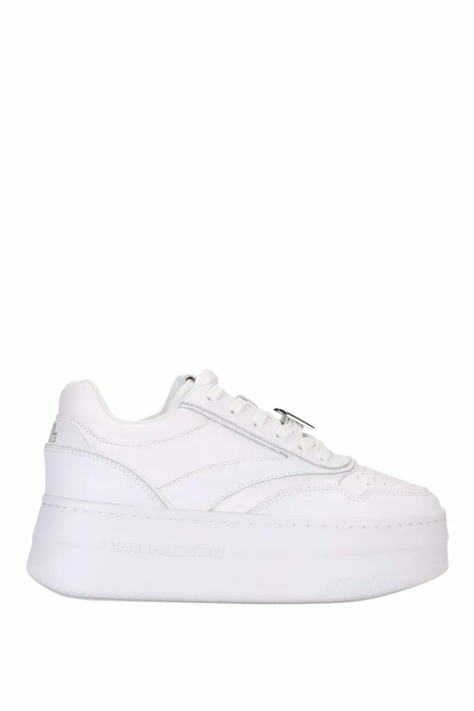 Zapatillas blancas con logo y plataforma