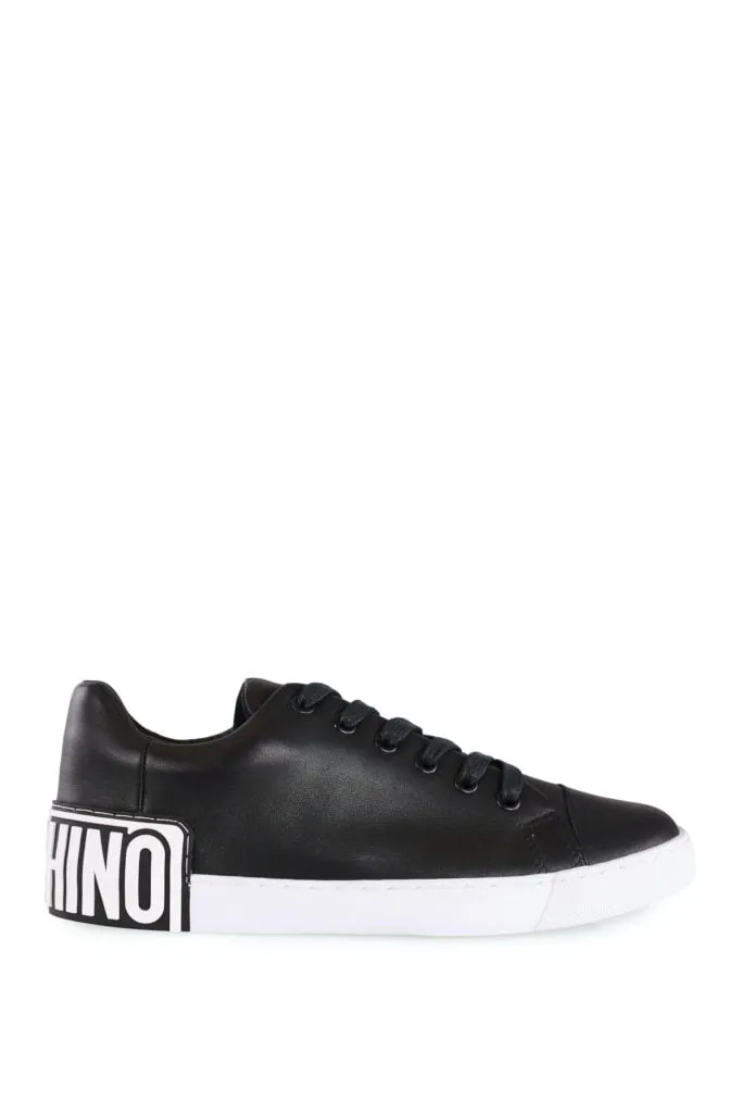 Zapatillas negras con logo de goma