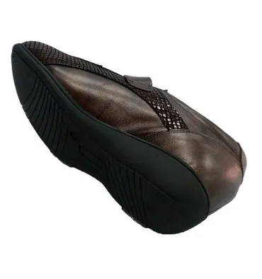 Zapato velcro mujer especial para plantillas muy cómodo Doctor Cutillas en marrón